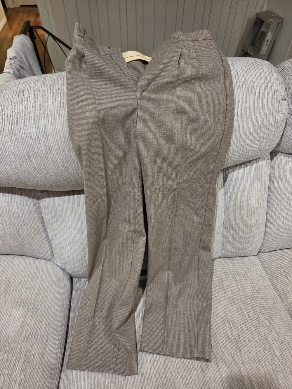 R.P.M Men's Brown Wool Tweed Herringbone Pleated Dress Pants 29W Tapered